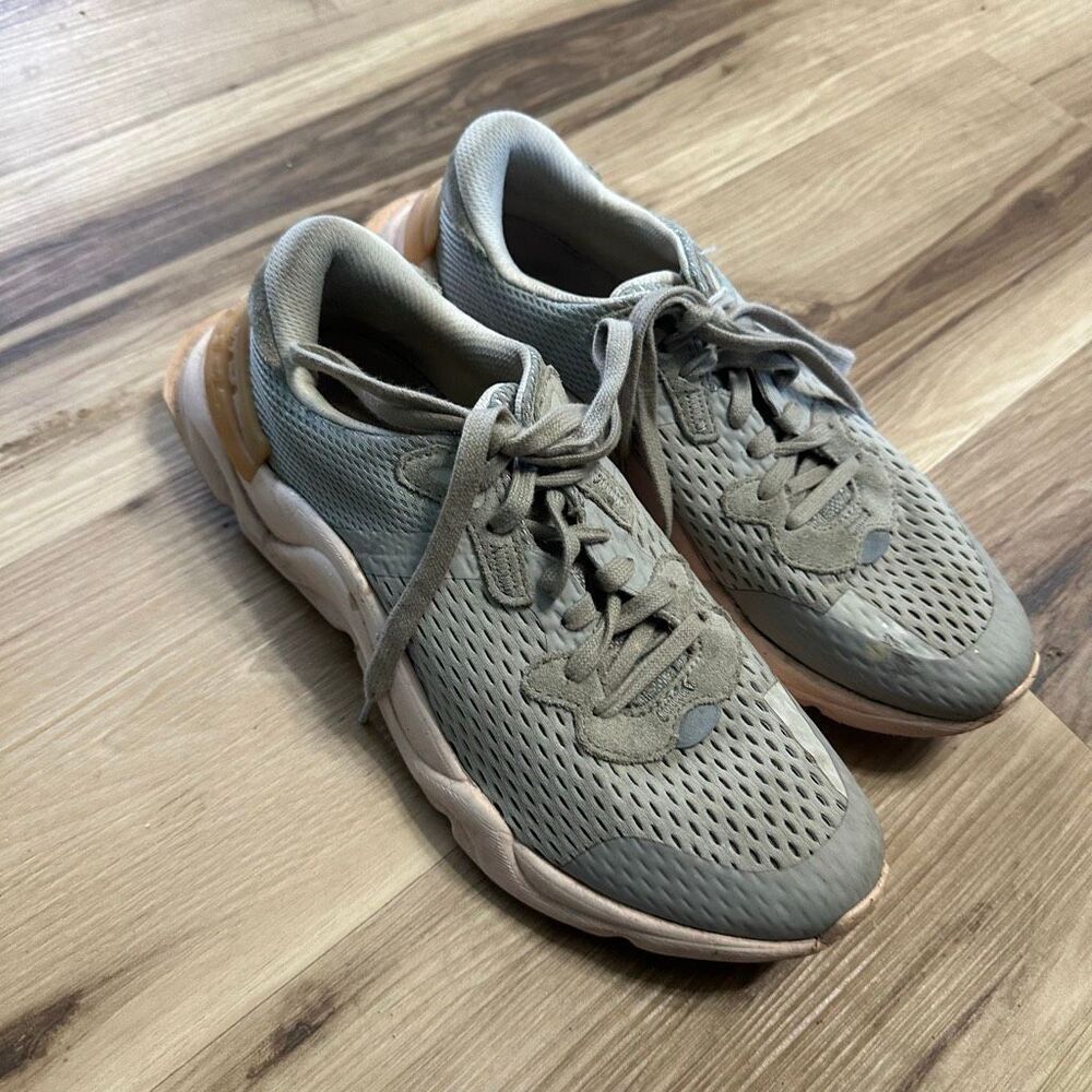 Sorel gray and pink lace up 10 athletic sporty shoes